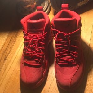 Jordan retro 12’s gym red